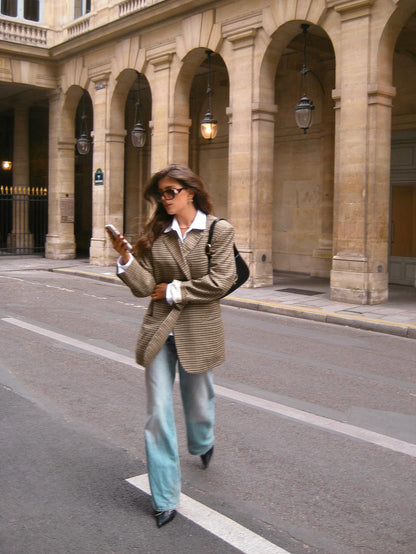 Blazer Camila à carreaux élégants